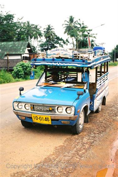 17 Thailand 2002 F1080023 Khao Lak Dorf_478